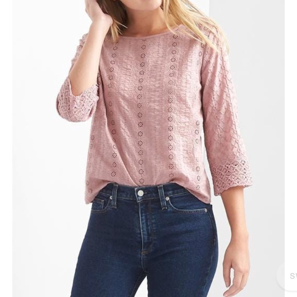 Eyelet boatneck top